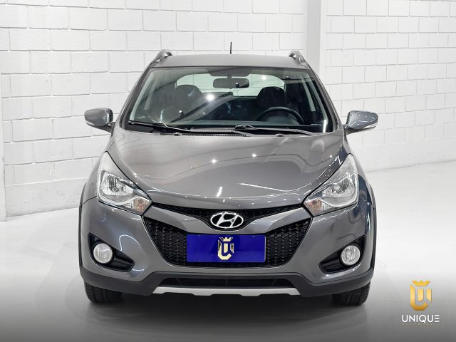 Hyundai Hb20x 1.6 16V PREMIUM FLEX 4P MANUAL 2013/2014 cinza à venda na Unique Automóveis em Indaiatuba — foto 4