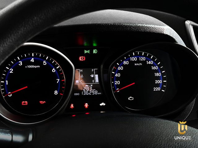 Hyundai Hb20x 1.6 16V PREMIUM FLEX 4P MANUAL 2013/2014 cinza à venda na Unique Automóveis em Indaiatuba — foto 11