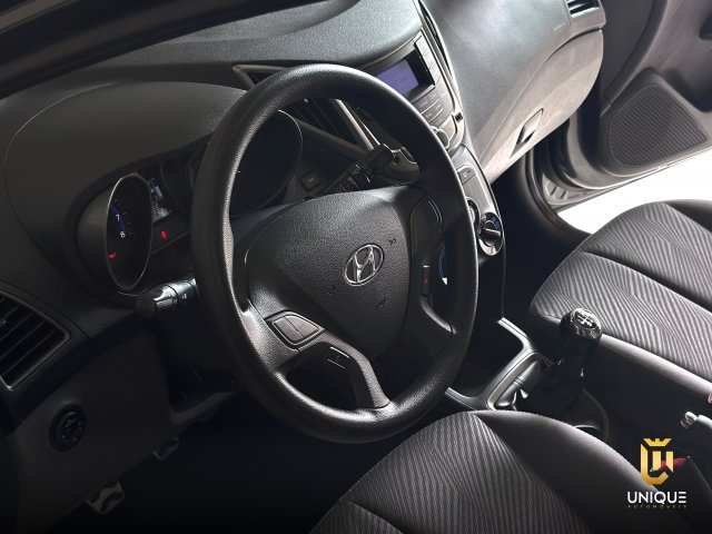 Hyundai Hb20x 1.6 16V PREMIUM FLEX 4P MANUAL 2013/2014 cinza à venda na Unique Automóveis em Indaiatuba — foto 20