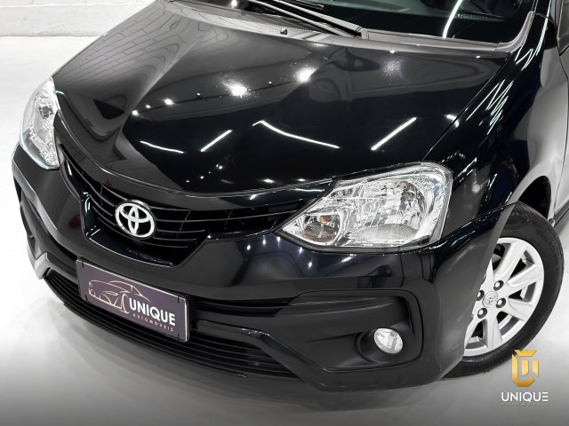 Toyota Etios Hatch 1.5 XLS 16V FLEX 4P AUTOMÁTICO 2017/2018 preto à venda na Unique Automóveis em Indaiatuba — foto 3