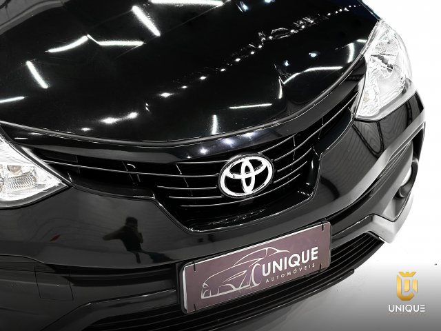 Toyota Etios Hatch 1.5 XLS 16V FLEX 4P AUTOMÁTICO 2017/2018 preto à venda na Unique Automóveis em Indaiatuba — foto 7