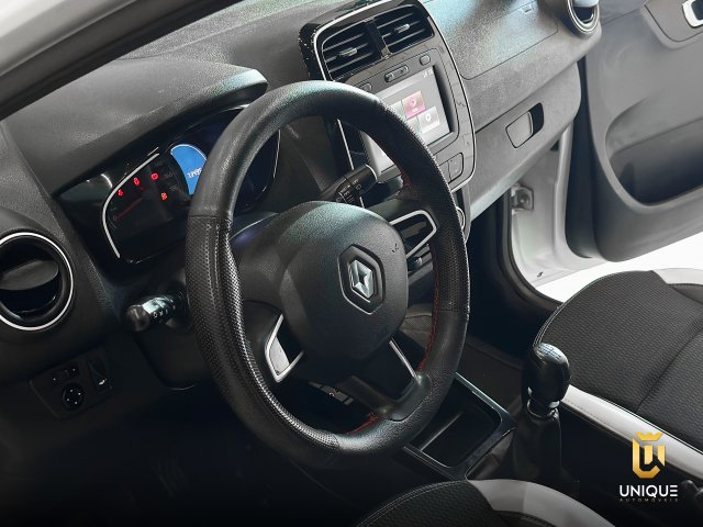 Renault Kwid 1.0 12V SCE FLEX INTENSE MANUAL 2019/2020 branco à venda na Unique Automóveis em Indaiatuba — foto 12