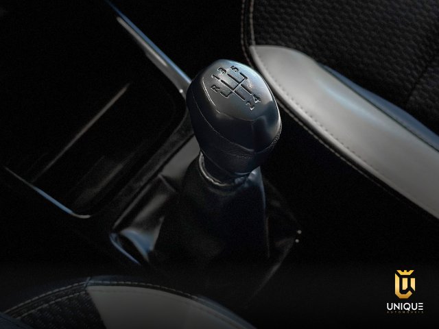 Renault Kwid 1.0 12V SCE FLEX INTENSE MANUAL 2019/2020 branco à venda na Unique Automóveis em Indaiatuba — foto 15