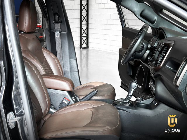 Fiat Toro 2.0 16V TURBO DIESEL RANCH 4WD AT9 2019/2020 preto à venda na Unique Automóveis em Indaiatuba — foto 17