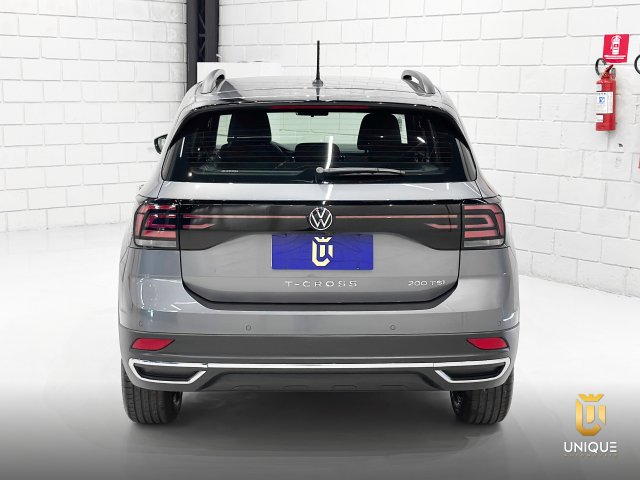 Volkswagen T-cross 1.0 200 TSI TOTAL FLEX COMFORTLINE AUTOMÁTICO 2023/2024 cinza à venda na Unique Automóveis em Indaiatuba — foto 4