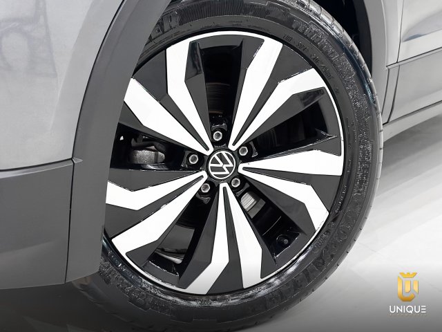 Volkswagen T-cross 1.0 200 TSI TOTAL FLEX COMFORTLINE AUTOMÁTICO 2023/2024 cinza à venda na Unique Automóveis em Indaiatuba — foto 6