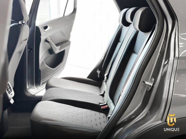 Volkswagen T-cross 1.0 200 TSI TOTAL FLEX COMFORTLINE AUTOMÁTICO 2023/2024 cinza à venda na Unique Automóveis em Indaiatuba — foto 11
