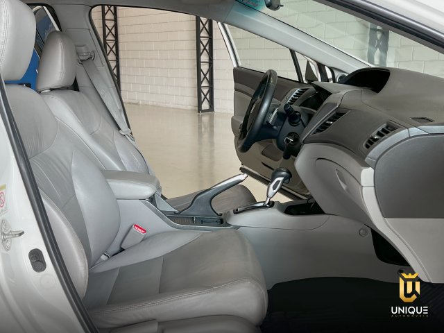 Honda Civic 2.0 EXR 16V FLEX 4P AUTOMÁTICO 2013/2014 branco à venda na Unique Automóveis em Indaiatuba — foto 19