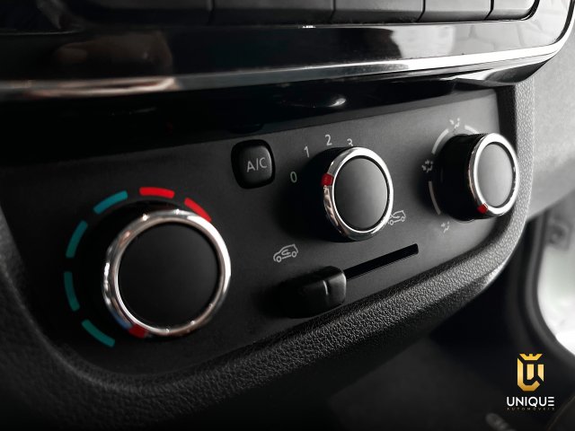 Renault Kwid 1.0 12V SCE FLEX OUTSIDER MANUAL 2019/2020 branco à venda na Unique Automóveis em Indaiatuba — foto 7