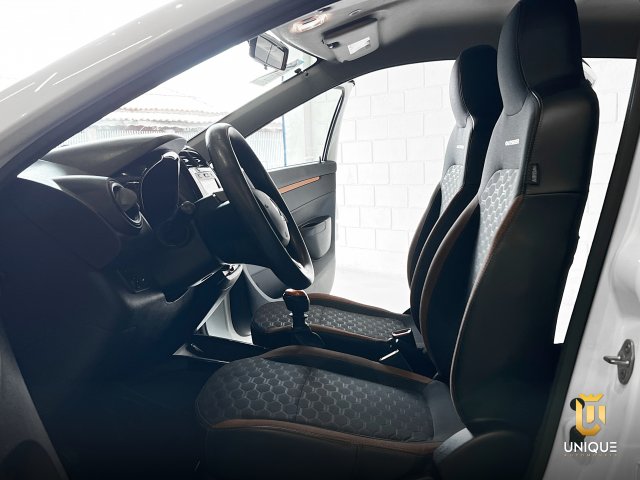 Renault Kwid 1.0 12V SCE FLEX OUTSIDER MANUAL 2019/2020 branco à venda na Unique Automóveis em Indaiatuba — foto 13