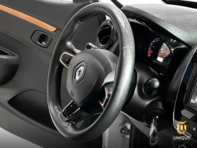Renault Kwid 1.0 12V SCE FLEX OUTSIDER MANUAL 2019/2020 branco à venda na Unique Automóveis em Indaiatuba — foto 20