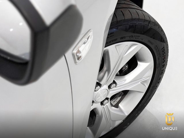 Chevrolet Onix 1.0 TURBO FLEX PLUS LTZ AUTOMÁTICO 2023 prata à venda na Unique Automóveis em Indaiatuba — foto 8
