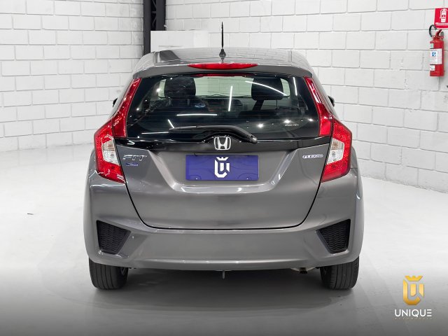 Honda Fit 1.4 LX 8V GASOLINA 4P AUTOMÁTICO 2007/2008 cinza à venda na Unique Automóveis em Indaiatuba — foto 4