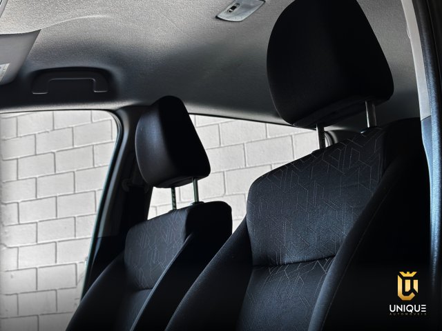 Honda Fit 1.4 LX 8V GASOLINA 4P AUTOMÁTICO 2007/2008 cinza à venda na Unique Automóveis em Indaiatuba — foto 18