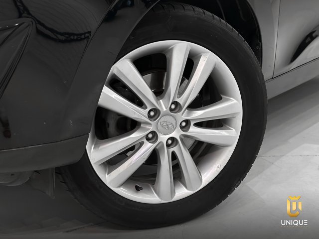 Hyundai Ix35 2.0 MPI 4X2 16V FLEX 4P AUTOMÁTICO 2013/2014 preto à venda na Unique Automóveis em Indaiatuba — foto 8