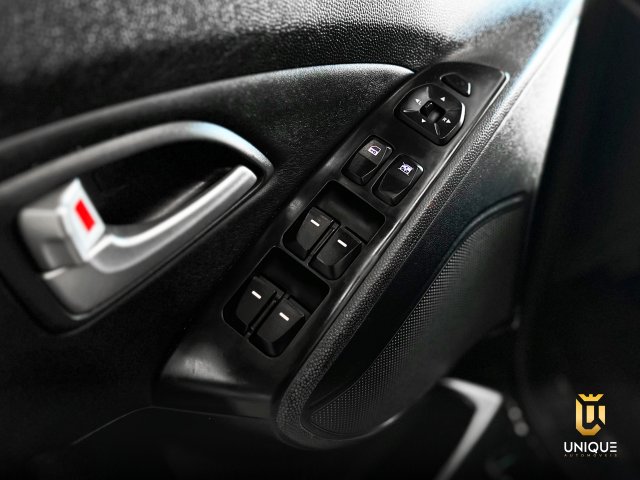 Hyundai Ix35 2.0 MPI 4X2 16V FLEX 4P AUTOMÁTICO 2013/2014 preto à venda na Unique Automóveis em Indaiatuba — foto 17