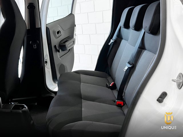 Citroën C3 1.0 FIREFLY FLEX LIVE PACK MANUAL 2022/2023 branco à venda na Unique Automóveis em Indaiatuba — foto 10