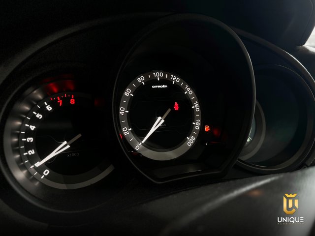 Citroën C3 1.2 PURE TECH FLEX TENDANCE MANUAL 2017 branco à venda na Unique Automóveis em Indaiatuba — foto 16