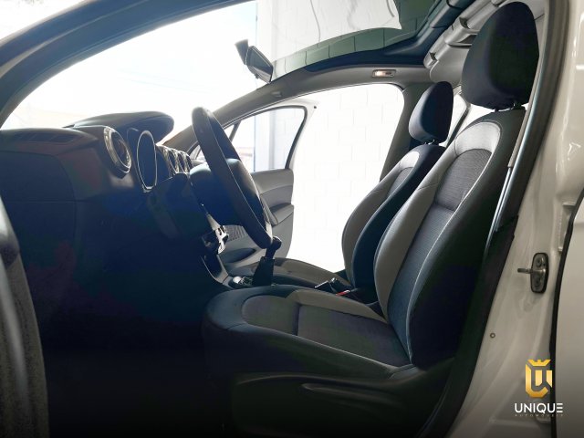 Citroën C3 1.2 PURE TECH FLEX TENDANCE MANUAL 2017 branco à venda na Unique Automóveis em Indaiatuba — foto 18