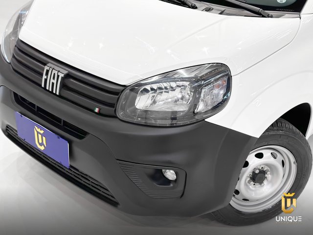 Fiat Fiorino 1.4 MPI FURGÃO ENDURANCE 8V FLEX 2P MANUAL 2023/2024 branco à venda na Unique Automóveis em Indaiatuba — foto 3
