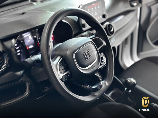Fiat Cronos 1.0 FIREFLY FLEX DRIVE MANUAL 2023 branco à venda na Unique Automóveis em Indaiatuba — foto 9
