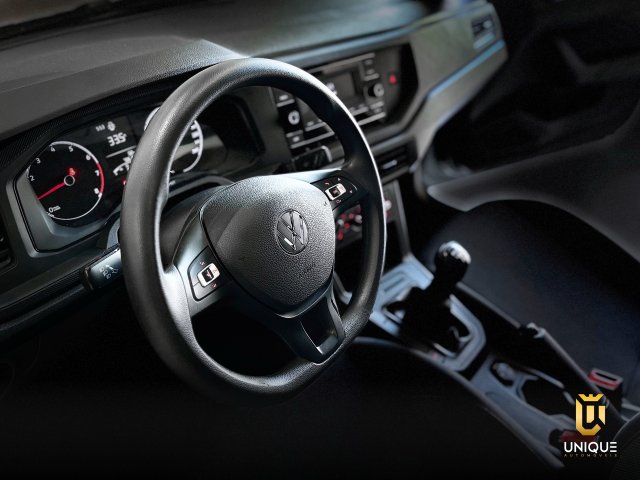 Volkswagen Polo 1.0 MPI TRACK MANUAL 2023 cinza à venda na Unique Automóveis em Indaiatuba — foto 11