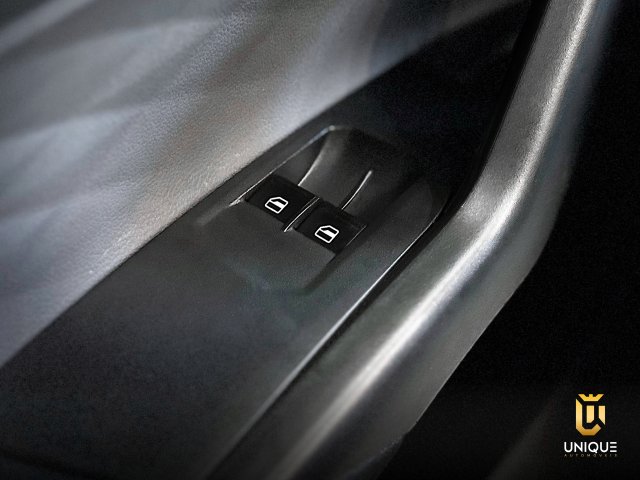 Volkswagen Polo 1.0 MPI TRACK MANUAL 2023 cinza à venda na Unique Automóveis em Indaiatuba — foto 12