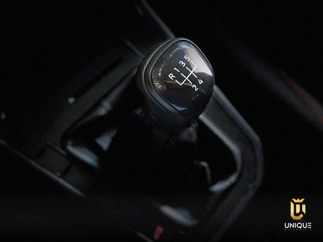 Volkswagen Polo 1.0 MPI TRACK MANUAL 2023 cinza à venda na Unique Automóveis em Indaiatuba — foto 16