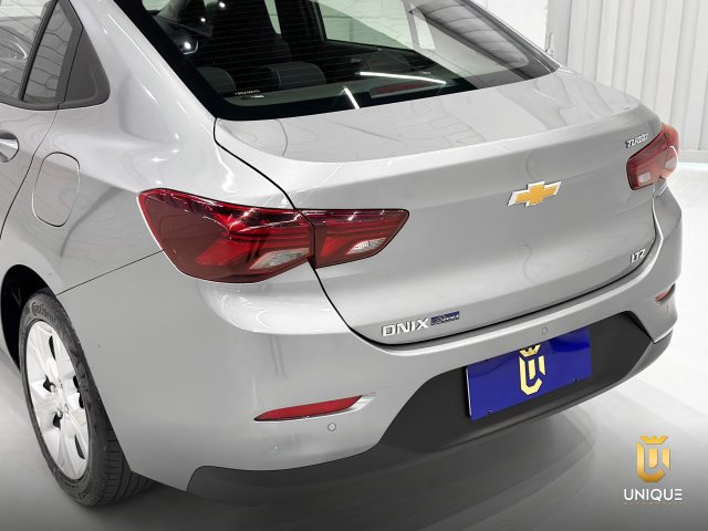 Chevrolet Onix 1.0 TURBO FLEX PLUS LTZ AUTOMÁTICO 2023/2024 prata à venda na Unique Automóveis em Indaiatuba — foto 7
