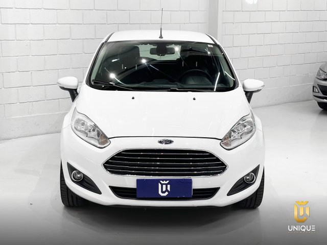 Ford Fiesta Hatch 1.6 TITANIUM HATCH 16V FLEX 4P POWERSHIFT 2013/2014 branco à venda na Unique Automóveis em Indaiatuba — foto 5