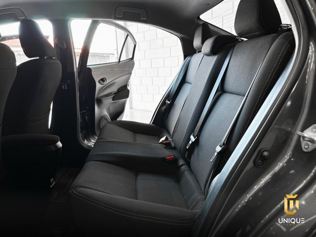 Toyota Yaris Sedan 1.5 16V FLEX SEDAN XL LIVE MULTIDRIVE 2022/2023 cinza à venda na Unique Automóveis em Indaiatuba — foto 13