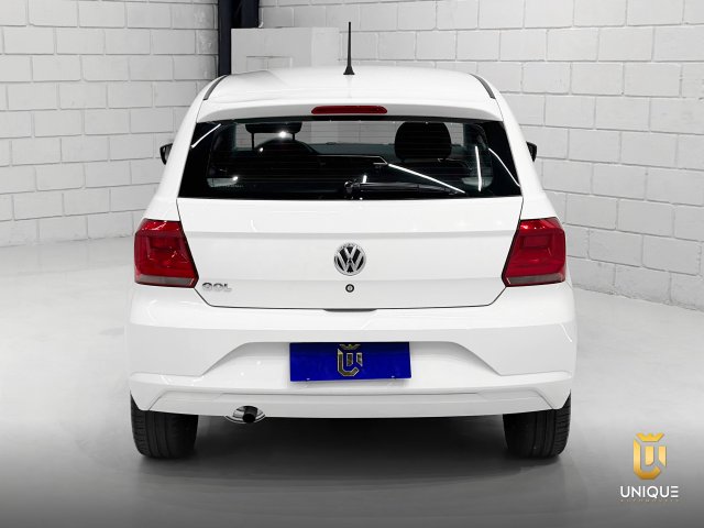 Volkswagen Gol 1.0 12V MPI TOTALFLEX 4P MANUAL 2023/2022 branco à venda na Unique Automóveis em Indaiatuba — foto 5