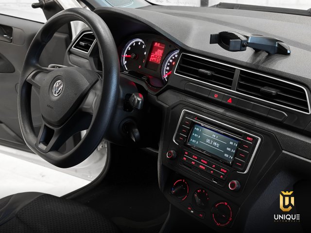 Volkswagen Gol 1.6 MSI TOTALFLEX 4P MANUAL 2021/2022 branco à venda na Unique Automóveis em Indaiatuba — foto 18