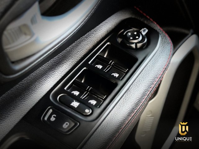 Jeep Renegade 1.8 16V FLEX 4P AUTOMATICO 2020 branco à venda na Unique Automóveis em Indaiatuba — foto 17