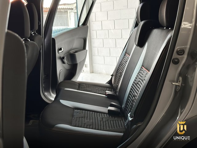 Renault Stepway 1.6 16V SCE FLEX DYNAMIQUE MANUAL 2019/2020 cinza à venda na Unique Automóveis em Indaiatuba — foto 16