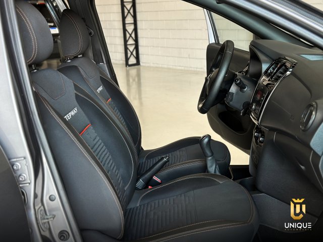 Renault Stepway 1.6 16V SCE FLEX DYNAMIQUE MANUAL 2019/2020 cinza à venda na Unique Automóveis em Indaiatuba — foto 19