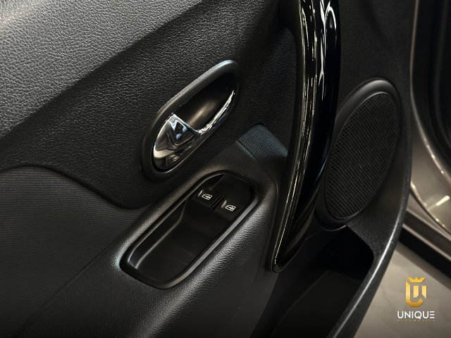 Renault Stepway 1.6 16V SCE FLEX DYNAMIQUE MANUAL 2019/2020 cinza à venda na Unique Automóveis em Indaiatuba — foto 20
