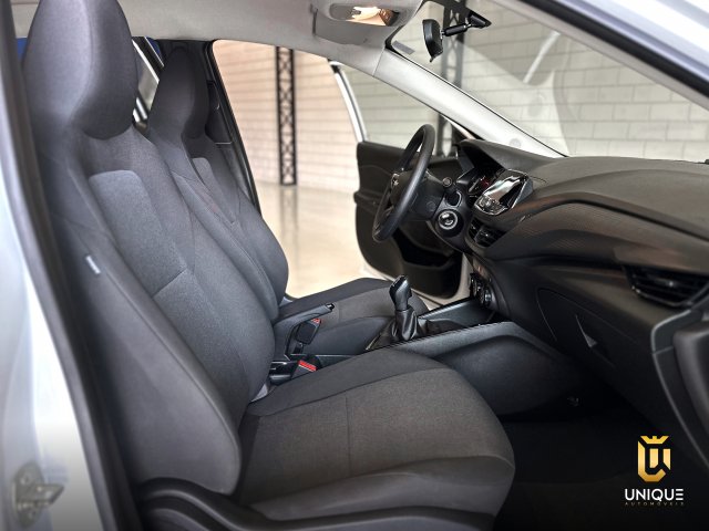 Chevrolet Onix 1.0 FLEX LT MANUAL 2022 branco à venda na Unique Automóveis em Indaiatuba — foto 17