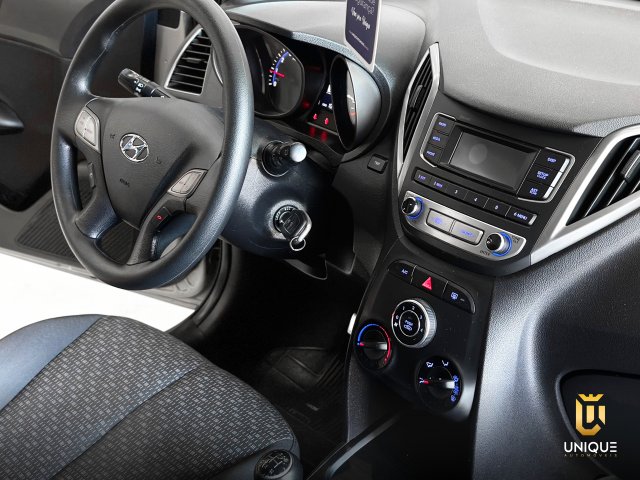 Hyundai Hb20 1.0 COMFORT 12V FLEX 4P MANUAL 2017 cinza à venda na Unique Automóveis em Indaiatuba — foto 10