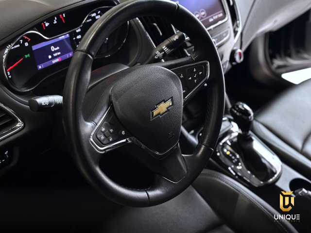 Chevrolet Cruze Sedan 1.4 TURBO LTZ 16V FLEX 4P AUTOMÁTICO 2021/2022 preto à venda na Unique Automóveis em Indaiatuba — foto 12