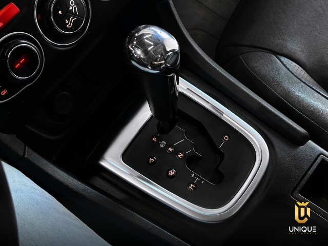 Citroën C4 Lounge 1.6 EXCLUSIVE 16V TURBO FLEX 4P AUTOMÁTICO 2015 prata à venda na Unique Automóveis em Indaiatuba — foto 13