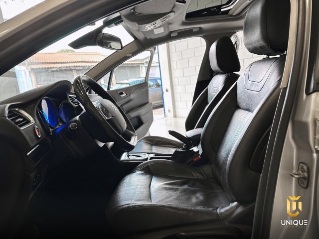 Citroën C4 Lounge 1.6 EXCLUSIVE 16V TURBO FLEX 4P AUTOMÁTICO 2015 prata à venda na Unique Automóveis em Indaiatuba — foto 16