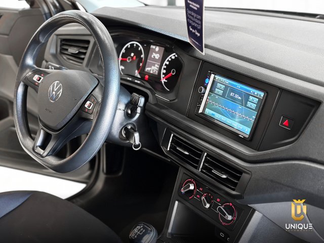 Volkswagen Polo 1.0 MPI TRACK MANUAL 2023 cinza à venda na Unique Automóveis em Indaiatuba — foto 14