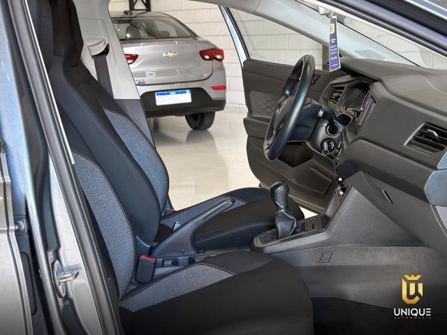 Volkswagen Polo 1.0 MPI TRACK MANUAL 2023 cinza à venda na Unique Automóveis em Indaiatuba — foto 16