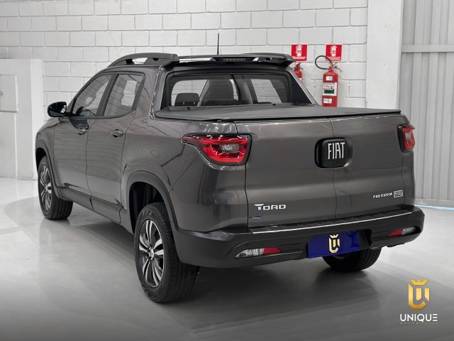 Fiat Toro 1.3 TURBO 270 FLEX FREEDOM AT6 2023 cinza à venda na Unique Automóveis em Indaiatuba — foto 9