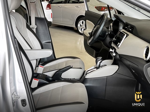Nissan Versa 1.6 16V FLEX EXCLUSIVE XTRONIC 2021/2022 prata à venda na Unique Automóveis em Indaiatuba — foto 15