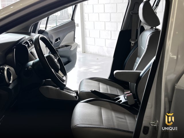 Nissan Versa 1.6 16V FLEX EXCLUSIVE XTRONIC 2021/2022 prata à venda na Unique Automóveis em Indaiatuba — foto 17