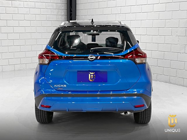 Nissan Kicks 1.6 16V FLEXSTART EXCLUSIVE XTRONIC 2023/2024 azul à venda na Unique Automóveis em Indaiatuba — foto 4