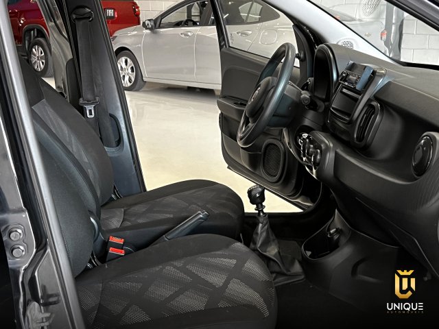 Fiat Mobi 1.0 EVO FLEX EASY ON MANUAL 2016/2017 preto à venda na Unique Automóveis em Indaiatuba — foto 13