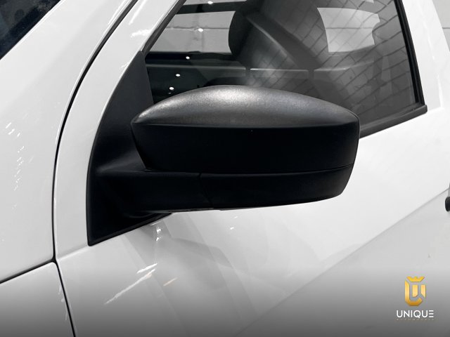Volkswagen Saveiro 1.6 MSI ROBUST CS 16V FLEX 2P MANUAL 2023 branco à venda na Unique Automóveis em Indaiatuba — foto 9